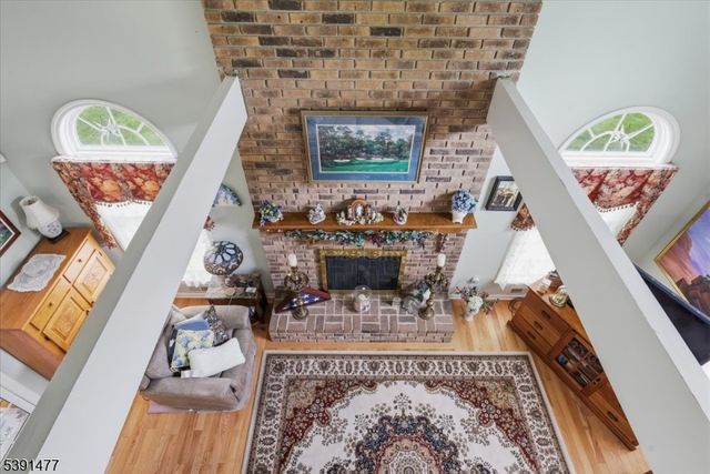 42 Copper Penny Rd, Raritan Twp., NJ 08822