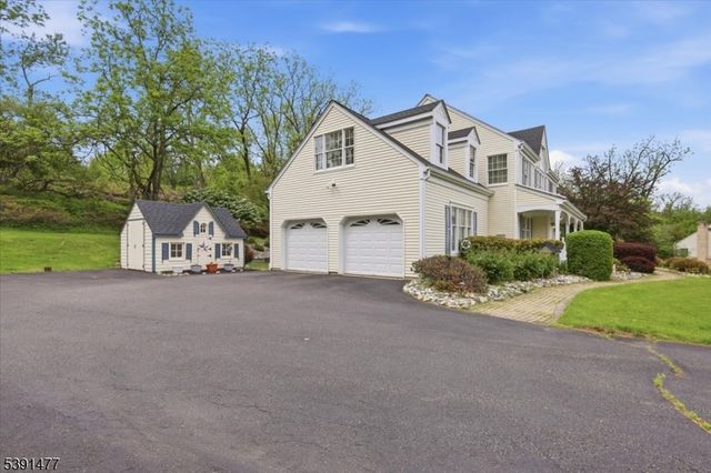 42 Copper Penny Rd, Raritan Twp., NJ 08822