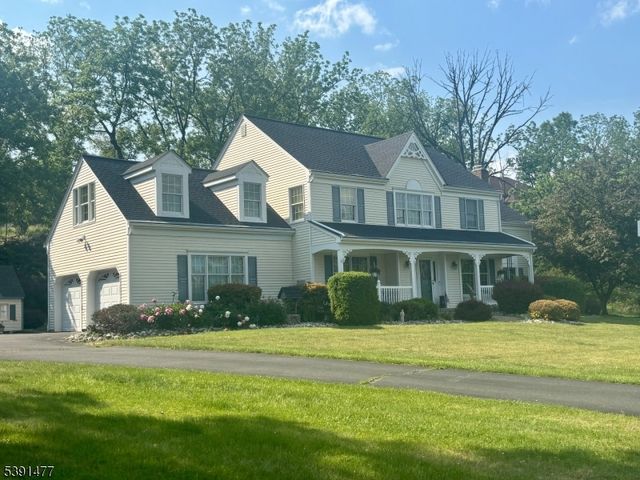 42 Copper Penny Rd, Raritan Twp., NJ 08822