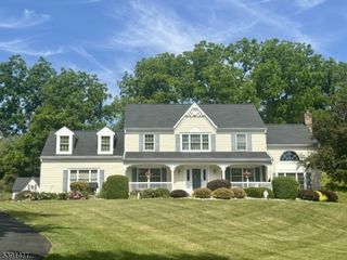 42 Copper Penny Rd, Raritan Twp., NJ 08822