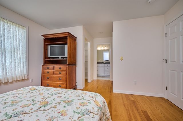 420 Hadley Rd, Sunderland, MA 01375