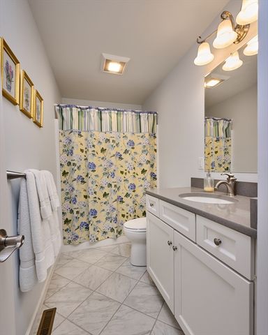 420 Hadley Rd, Sunderland, MA 01375