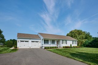 420 Hadley Rd, Sunderland, MA 01375