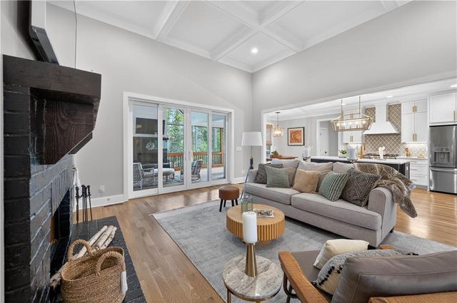 6570 Crestwood Peninsula, Flowery Branch, GA 30542