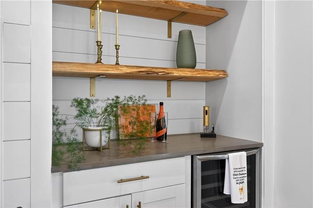 6570 Crestwood Peninsula, Flowery Branch, GA 30542