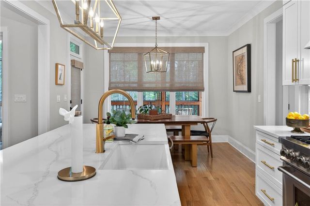 6570 Crestwood Peninsula, Flowery Branch, GA 30542