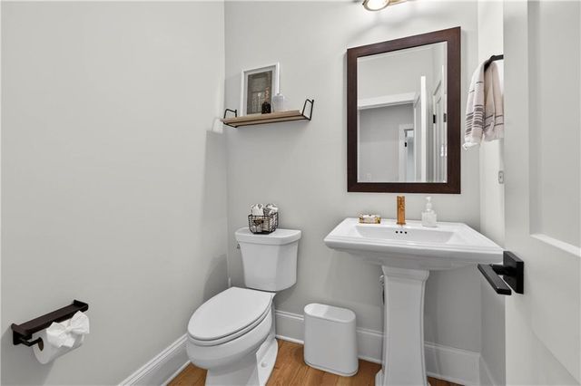 6570 Crestwood Peninsula, Flowery Branch, GA 30542