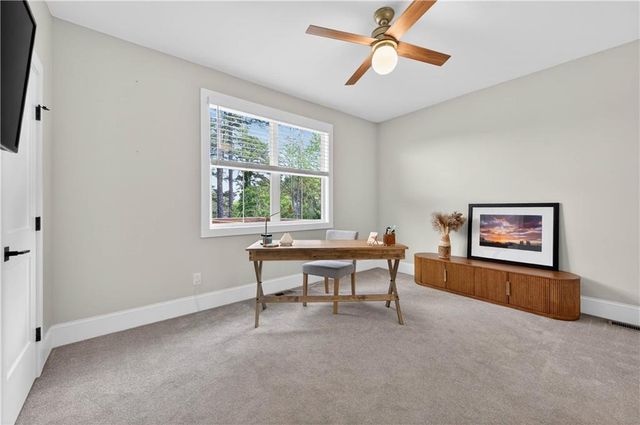 6570 Crestwood Peninsula, Flowery Branch, GA 30542