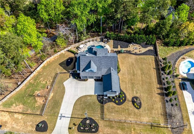 6570 Crestwood Peninsula, Flowery Branch, GA 30542