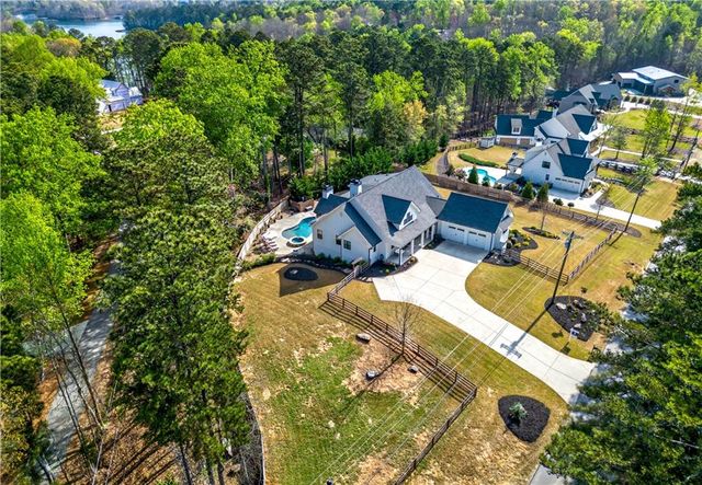 6570 Crestwood Peninsula, Flowery Branch, GA 30542