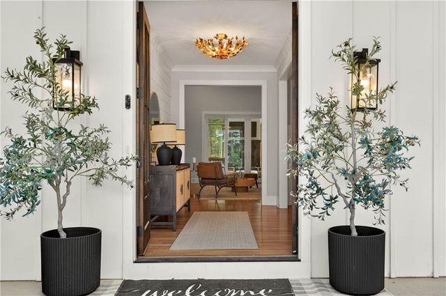 6570 Crestwood Peninsula, Flowery Branch, GA 30542