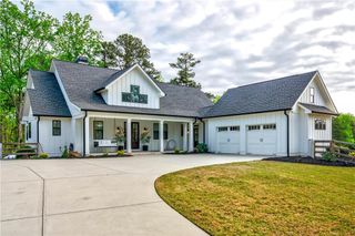 6570 Crestwood Peninsula, Flowery Branch, GA 30542