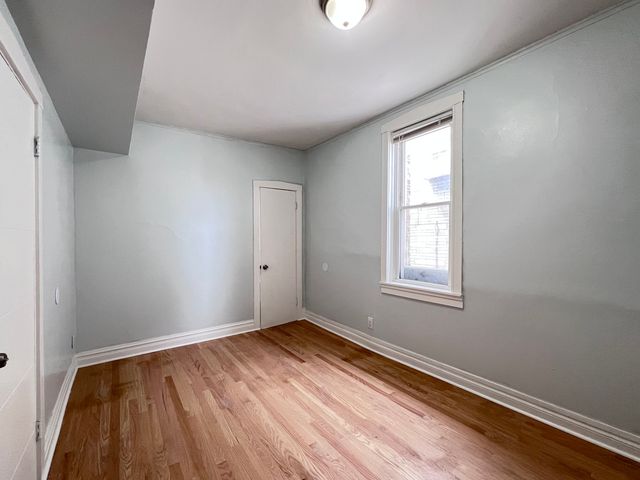 8856 S Lowe Avenue 2F, Chicago, IL 60620