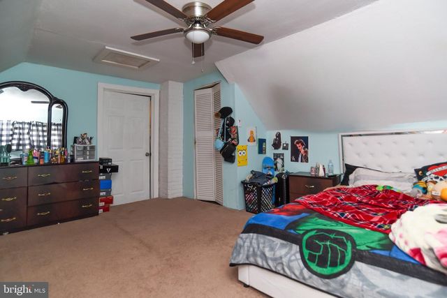 34 RED MAPLE LN, Levittown, PA 19055