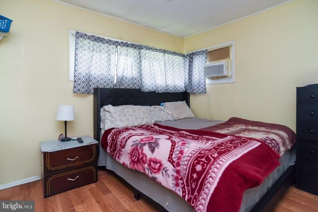 34 RED MAPLE LN, Levittown, PA 19055