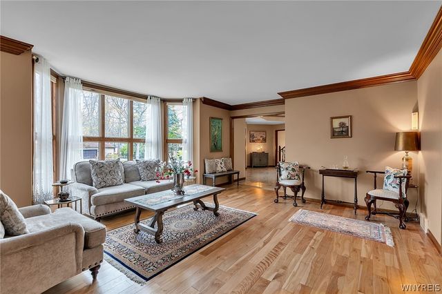 7 Deer Run Court, Amherst, NY 14221