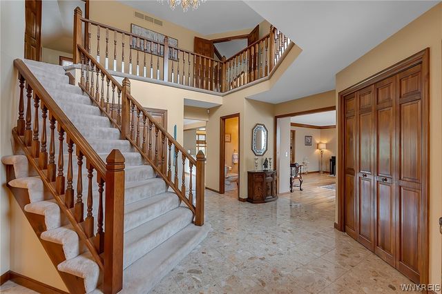 7 Deer Run Court, Amherst, NY 14221