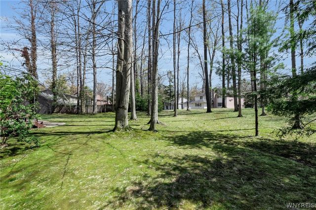 7 Deer Run Court, Amherst, NY 14221