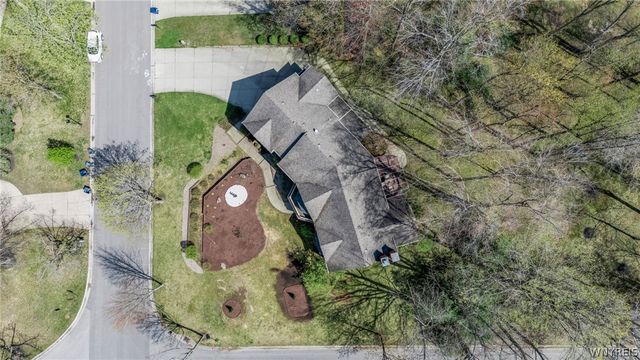 7 Deer Run Court, Amherst, NY 14221