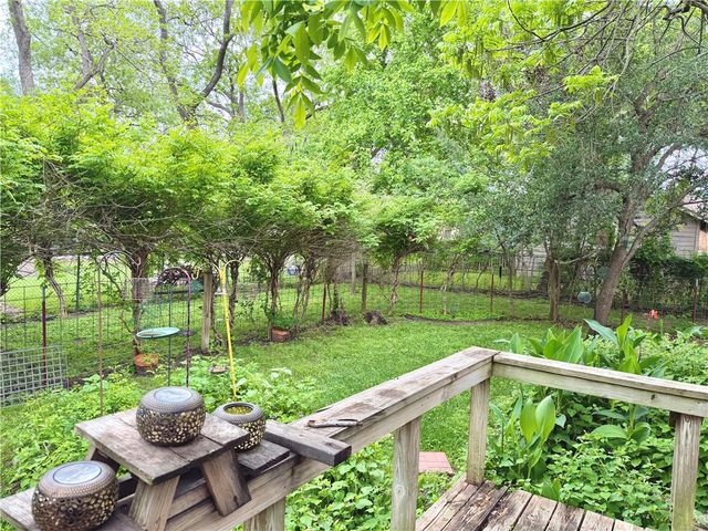 607 West Fox Street, Caldwell, TX 77836