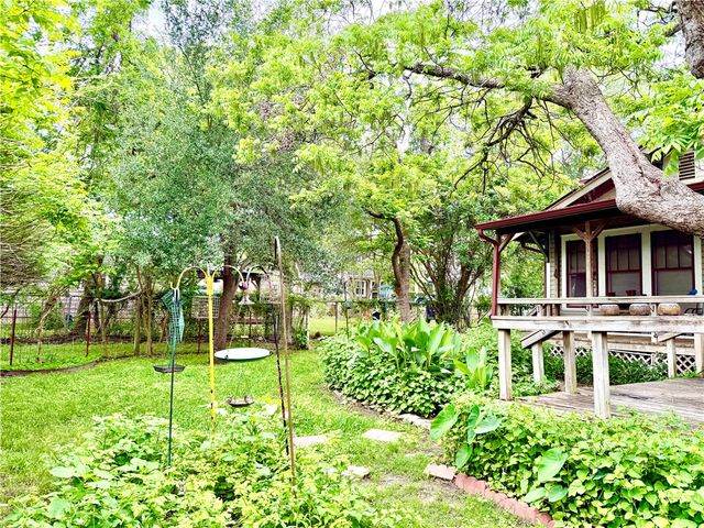 607 West Fox Street, Caldwell, TX 77836