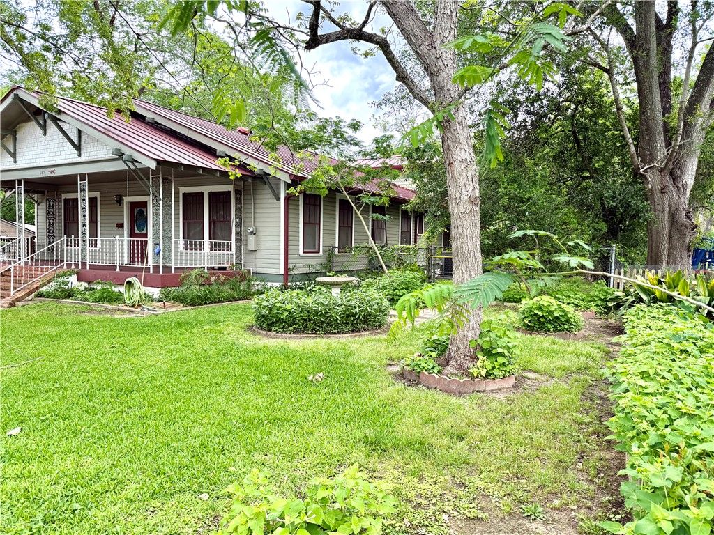 607 West Fox Street, Caldwell, TX 77836 — photo 3
