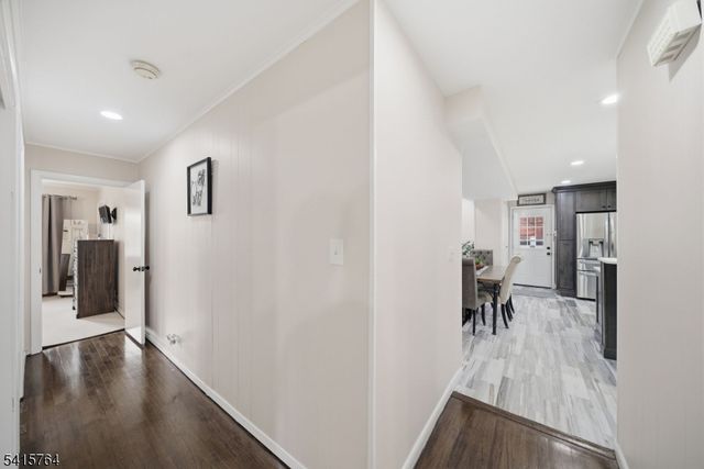 55 N 15Th St, Hawthorne Boro, NJ 07506