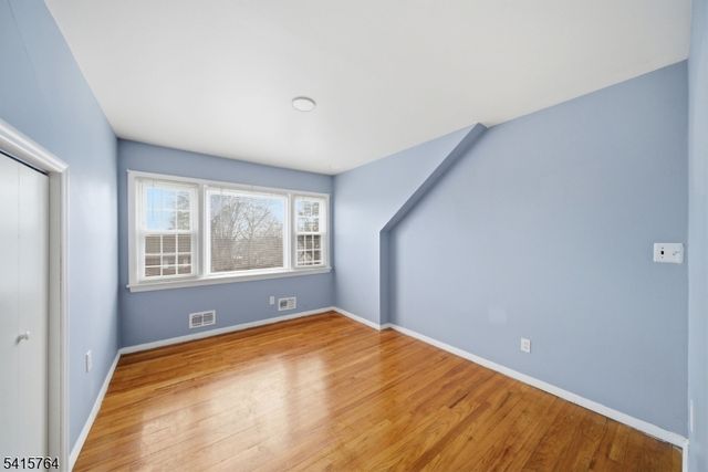 55 N 15Th St, Hawthorne Boro, NJ 07506