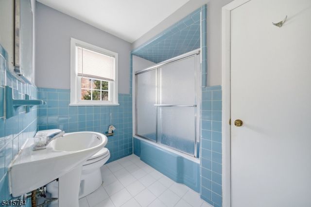 55 N 15Th St, Hawthorne Boro, NJ 07506