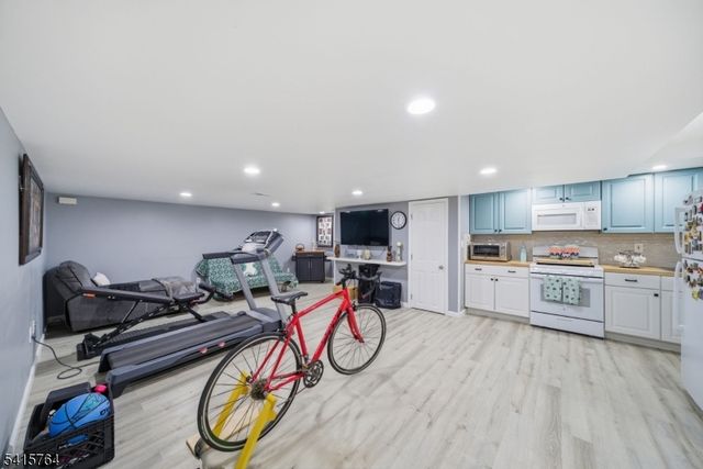 55 N 15Th St, Hawthorne Boro, NJ 07506