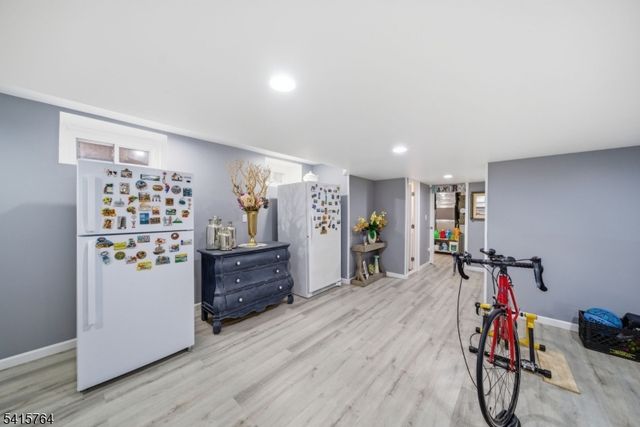55 N 15Th St, Hawthorne Boro, NJ 07506