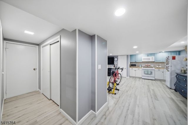 55 N 15Th St, Hawthorne Boro, NJ 07506