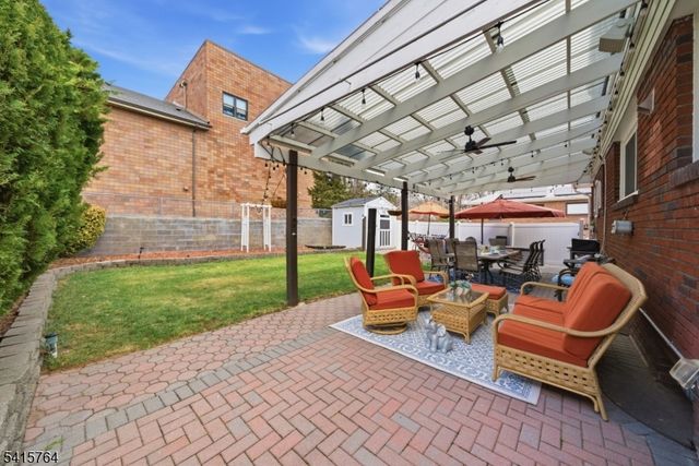 55 N 15Th St, Hawthorne Boro, NJ 07506