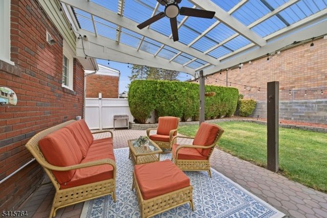 55 N 15Th St, Hawthorne Boro, NJ 07506