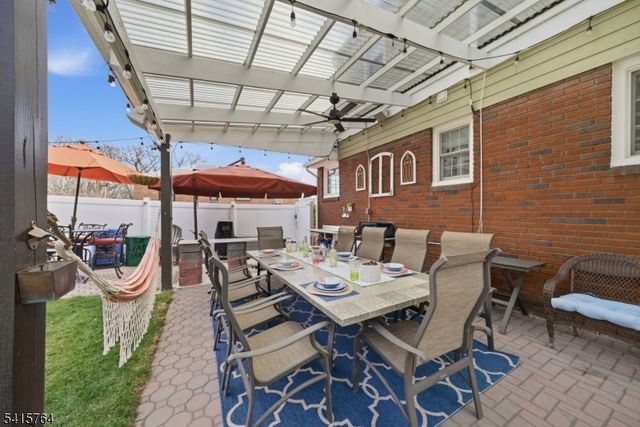 55 N 15Th St, Hawthorne Boro, NJ 07506