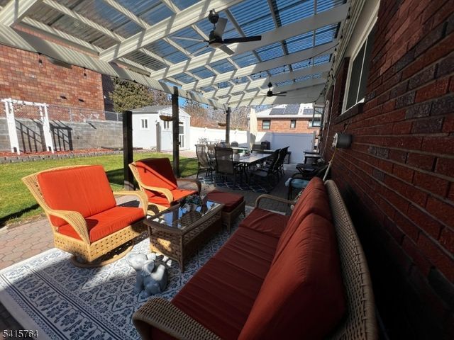 55 N 15Th St, Hawthorne Boro, NJ 07506