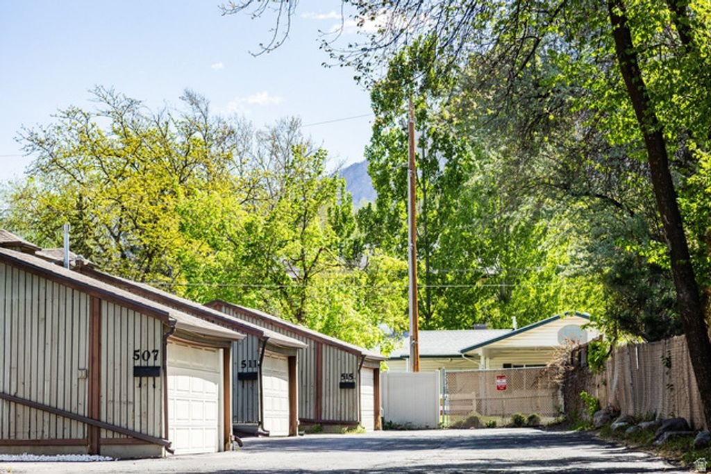 Image 30 of property listing at 507 E TONALEA DR, Murray, UT 84107