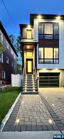 414 Lawton Avenue, Cliffside Park, NJ 07010