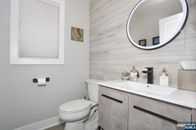 414 Lawton Avenue, Cliffside Park, NJ 07010