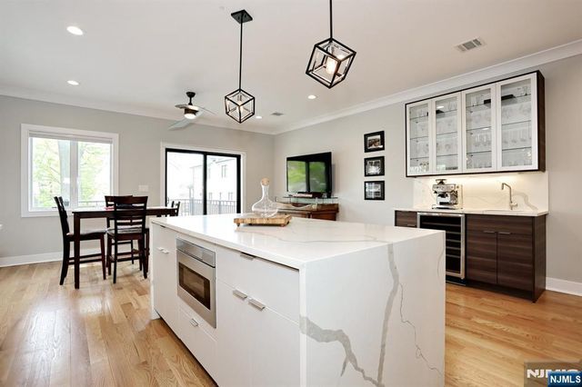 414 Lawton Avenue, Cliffside Park, NJ 07010
