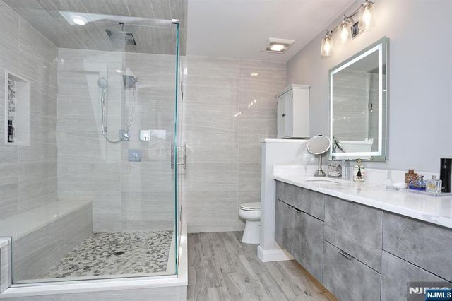 414 Lawton Avenue, Cliffside Park, NJ 07010