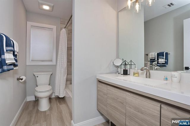 414 Lawton Avenue, Cliffside Park, NJ 07010