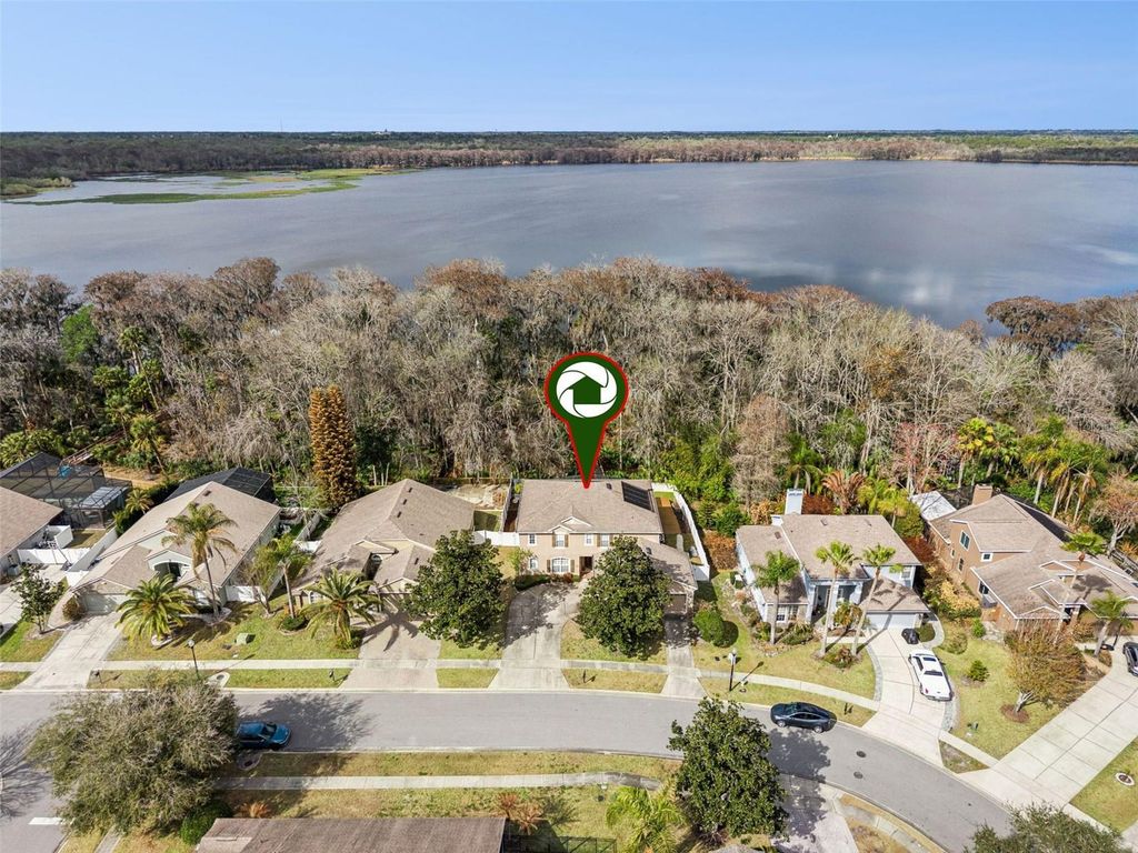 Image 49 of property listing at 422 SANDRINGHAM COURT, Winter Springs, FL 32708