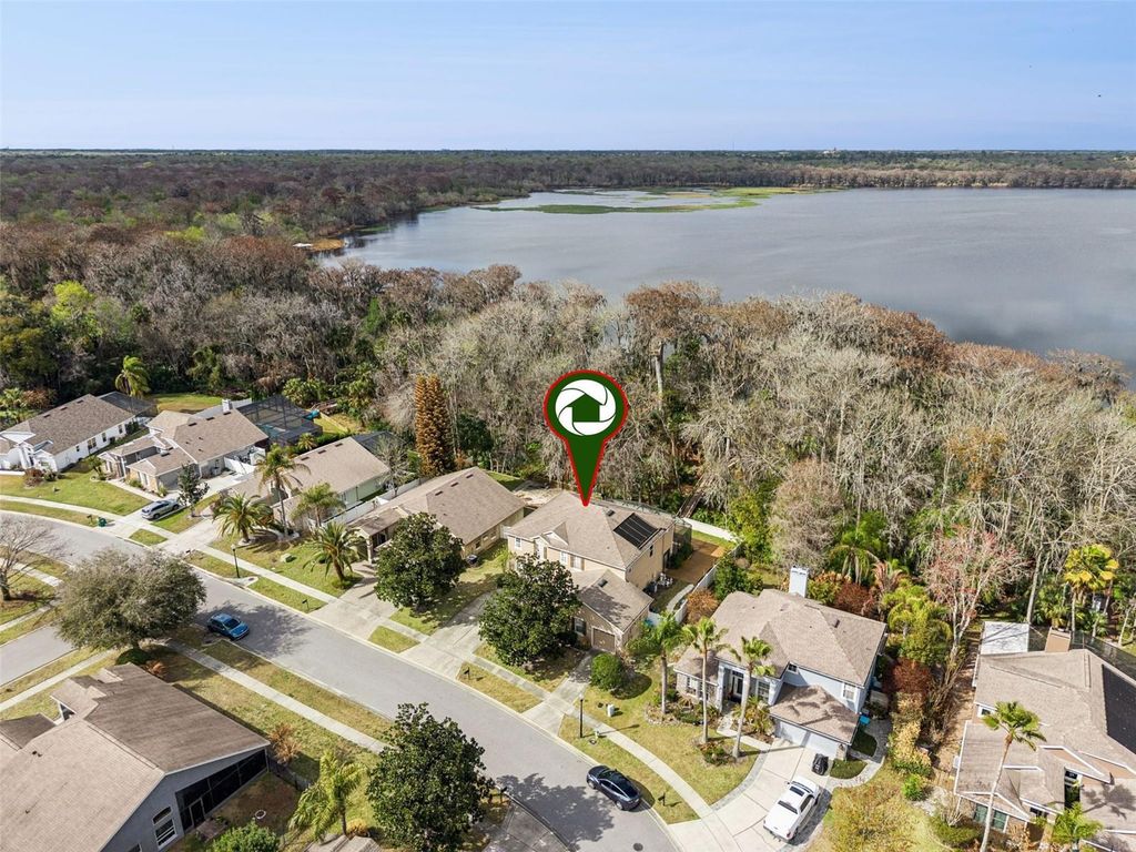 Image 51 of property listing at 422 SANDRINGHAM COURT, Winter Springs, FL 32708