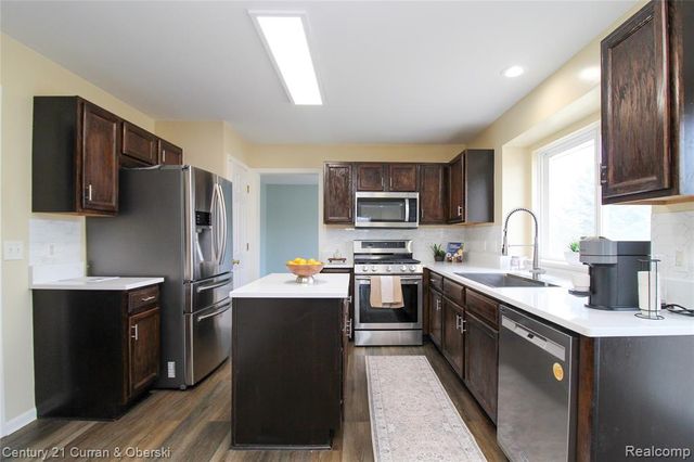 3571 Brooklyn Drive, Canton, MI 48188