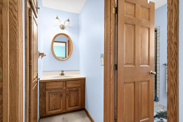 13004 Highpoint Curve, Burnsville, MN 55337