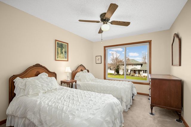 13004 Highpoint Curve, Burnsville, MN 55337