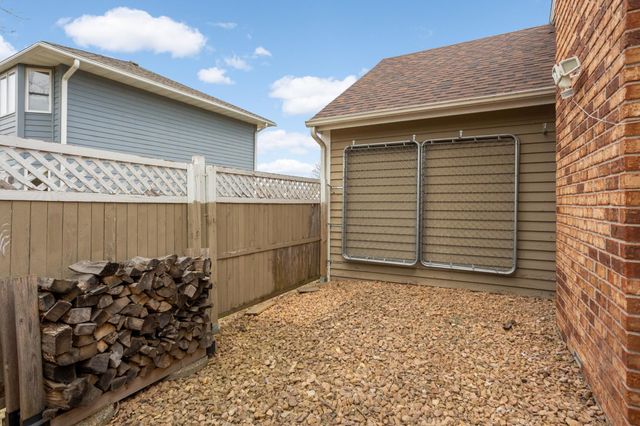 13004 Highpoint Curve, Burnsville, MN 55337