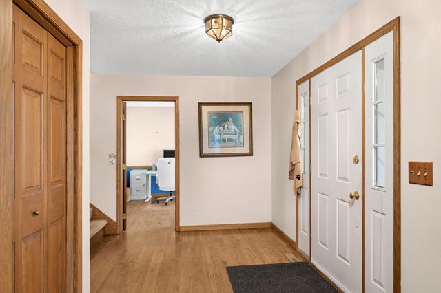 13004 Highpoint Curve, Burnsville, MN 55337