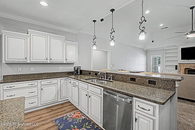 1595 Southern Ridge Trail, Olive Branch, MS 38654